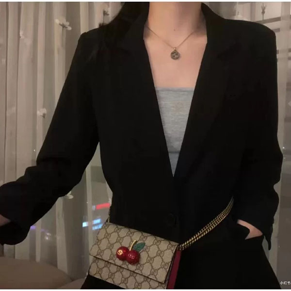 【20SS新作】グッチ コピーグッチ いちご コピー チェリー GGスプリーム キャンバス ミニバッグ 481291 K9GXT 8694